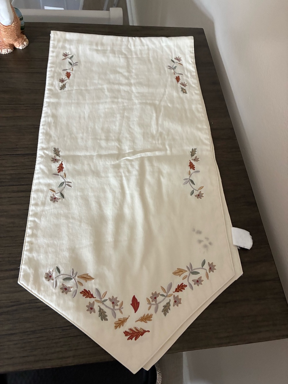 Vintage Embroidered Fall Leaf Table Runner. 53 “